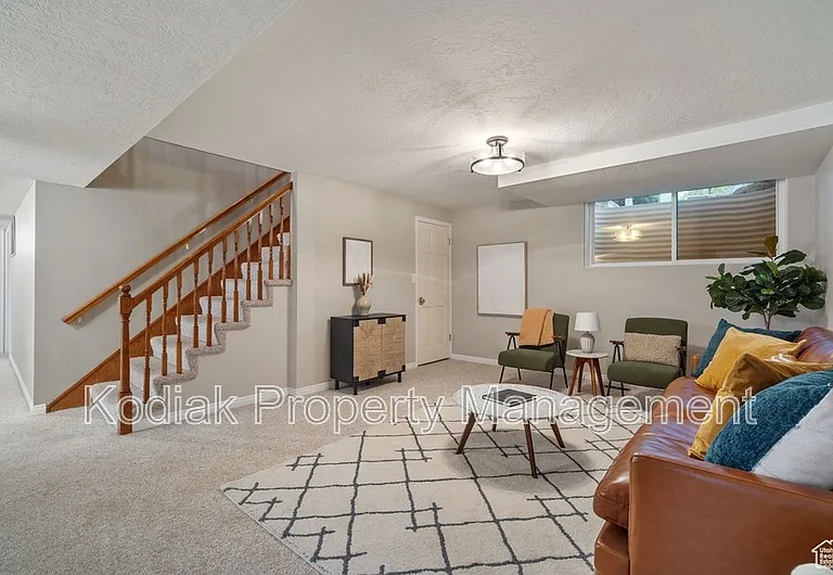 816 E 16th Ave — Photo 21