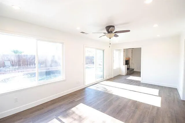 2340 Aldersgate Ct — Photo 10