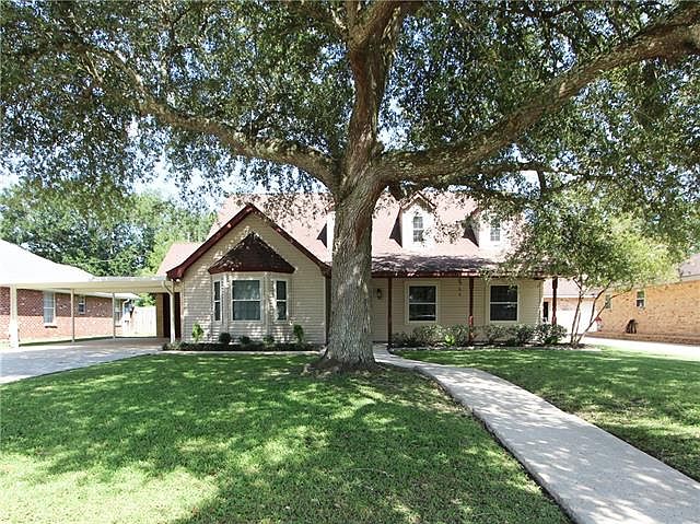 1st image of 122 Gondrella Dr