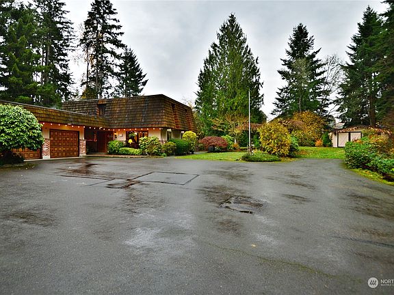 3rd image of 12905 113th Avenue E