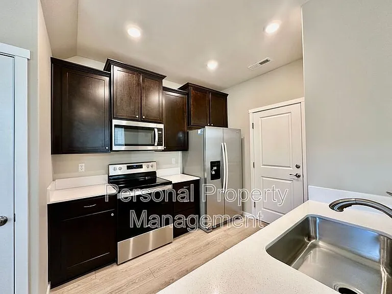 7042 NE 155th Pl — Photo 3