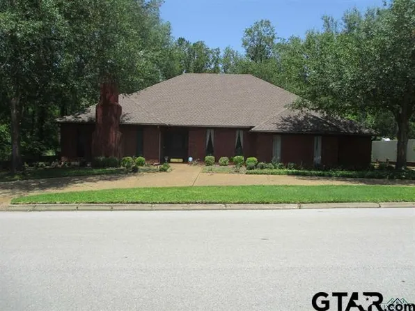 708 Slaydon St, Henderson, TX 75654