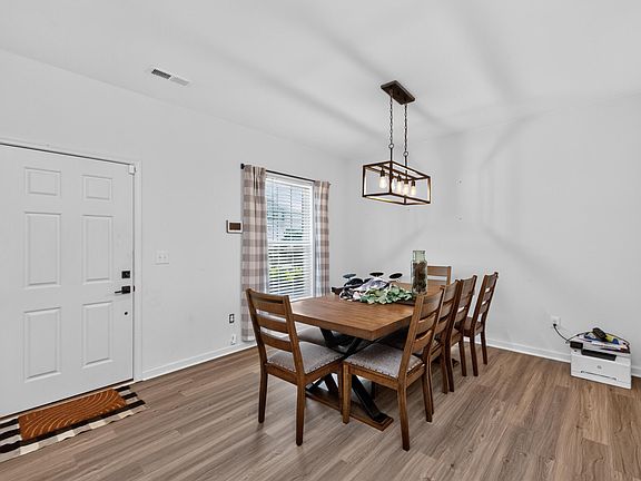 3rd image of 119 Gibson Way