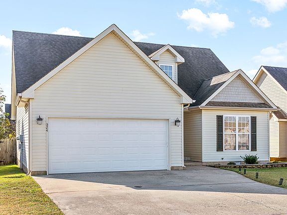 3rd image of 524 Oakmont Dr N