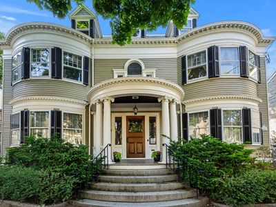 376 Essex St, Salem, MA, 01970