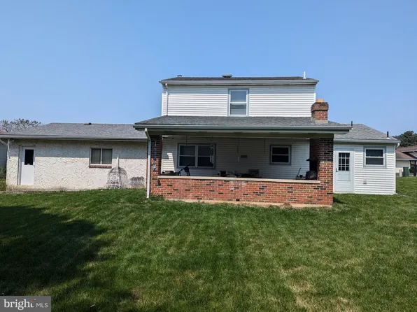 4508 Nile Dr, Whitehall, PA 18052