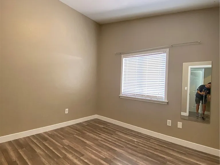 2118 Quinton Ave — Photo 15