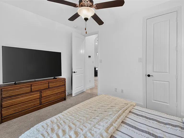 20214 Overland Hills Ln — Photo 9