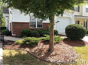 3rd image of 814 Rock Lake Gln