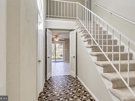 4th image of 12413 Goldfinch Ct