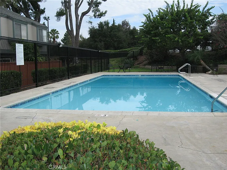 1110 Cleghorn Dr #G — Photo 12