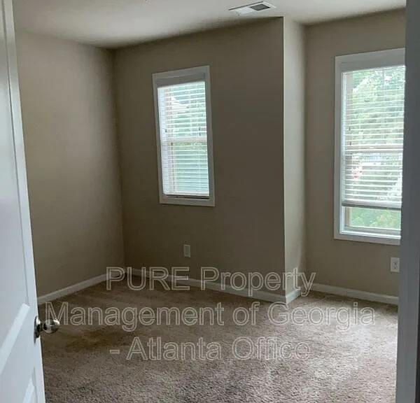 175 Orchard Dr — Photo 17