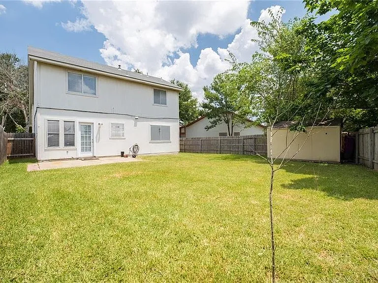 1709 Royal Ascot Dr — Photo 23