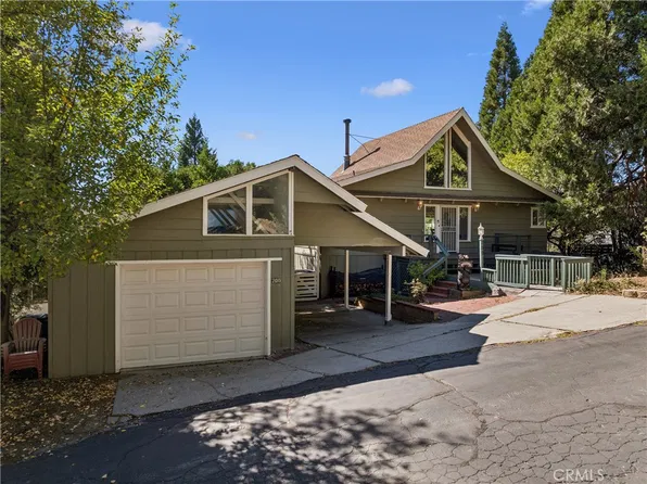 700 Zurich Dr, Lake Arrowhead, CA 92352