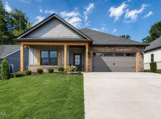 778 Hunts Terrace Dr, Kingsport, TN 37663