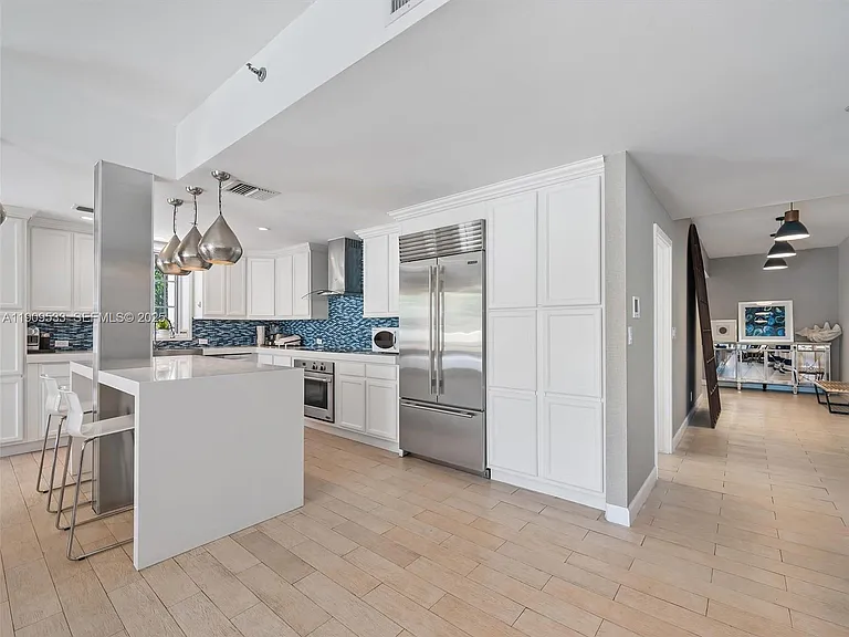 19116 Fisher Island Dr #19116 — Photo 10