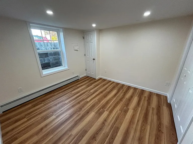 90 Havemeyer Ln #2 — Photo 11