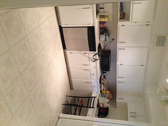 2nd image of 8670 Bridle Path Ct
