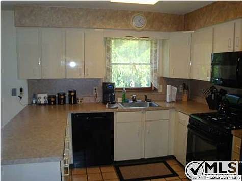 4th image of 216 Pheasant Hollow Dr