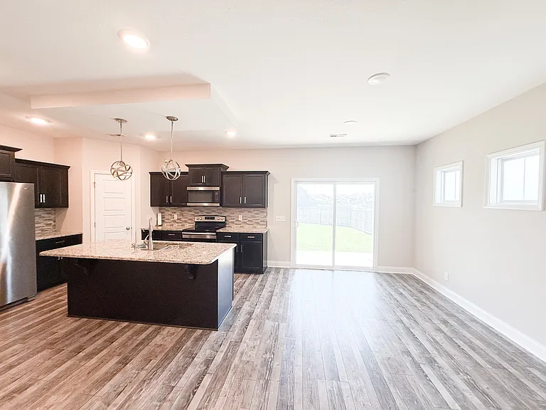 1142 Eagles View Dr — Photo 5