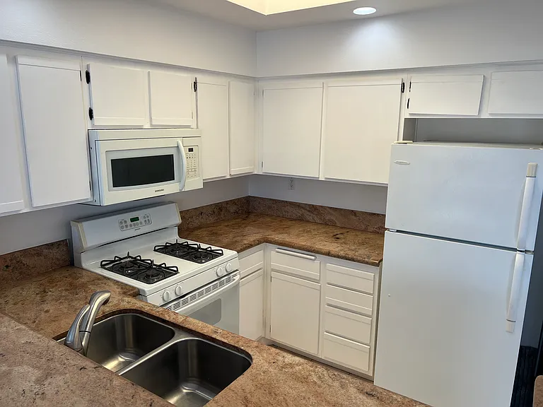 1517 Armacost Ave #301 — Photo 2