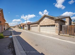 3128 Robert Brown Blvd, Oakville, ON L6M0P5