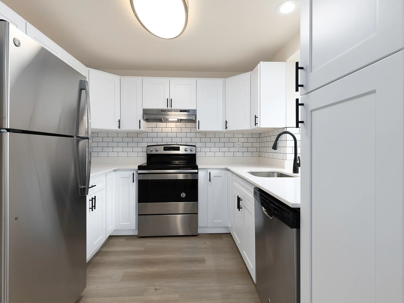 Westhampton Apartments — Photo 1