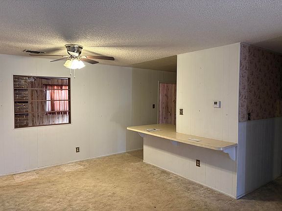 3rd image of 906 S Cedar St