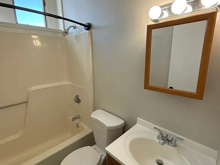 71-103 Front Street — Photo 16