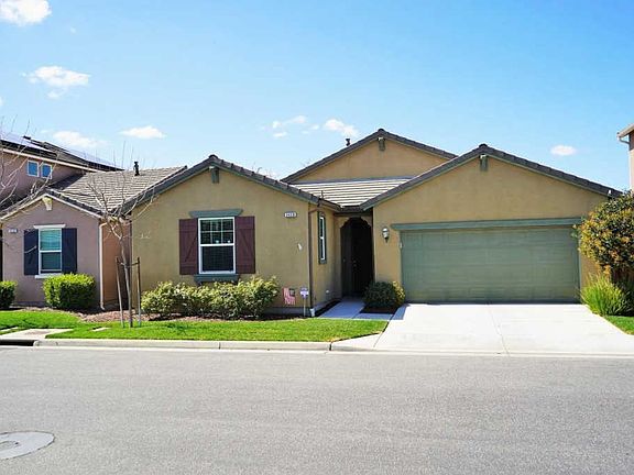 2nd image of 2428 Chardonnay Pl