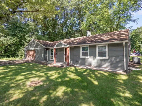 13721 Esther Ave, Mishawaka, IN 46545