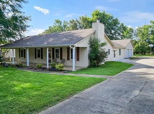 121 Davis Ln, Florence, AL 35634