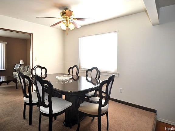 4th image of 2440 Berwick Dr