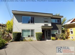 3047 SE Main St, Portland, OR 97214
