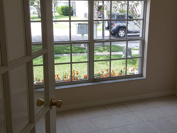 3rd image of 5024 Olde Kerry Dr