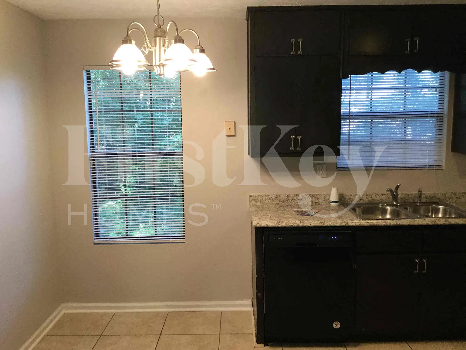 3 bed, 2.5 bath, 1570 sqft, $2,000 — Photo 4
