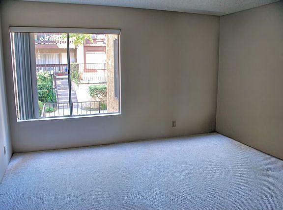 5th image of 7102 Summertime Ln