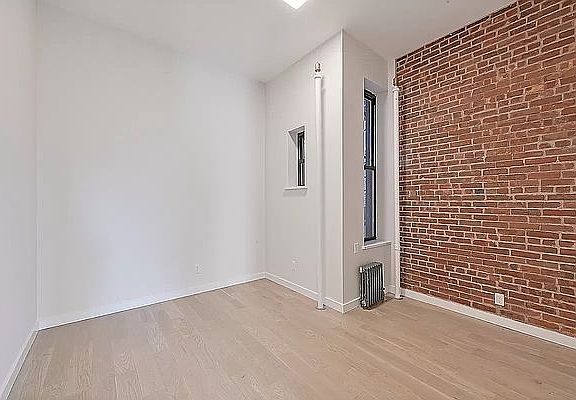 4th image of 13 E 124th St #4A