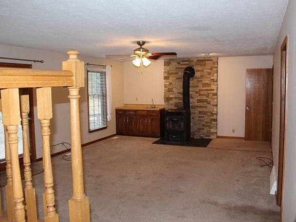 3rd image of 59 Deerfield Dr