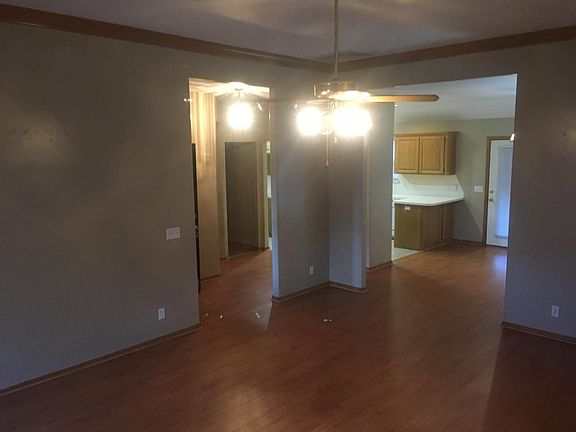 3rd image of 1312 NW 183rd St