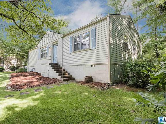 3rd image of 2124 Larkwood Dr
