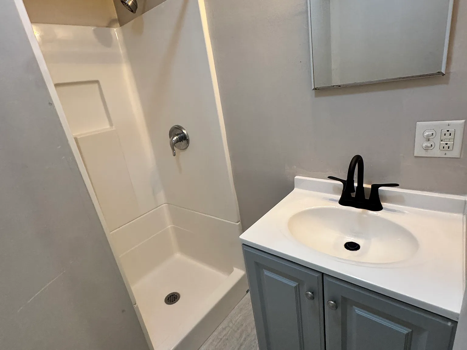 4 bed, $950 — Photo 2