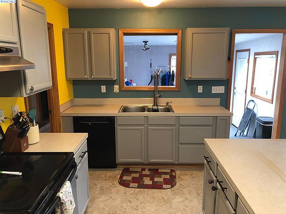 4th image of 2024 W Falls Ave