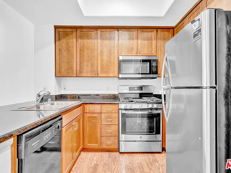 4060 Glencoe Ave #311 — Photo 12