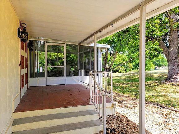 2nd image of 4453 Red Oak Ln #12
