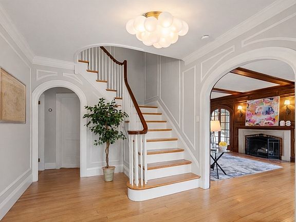 2nd image of 5 Hammond St
