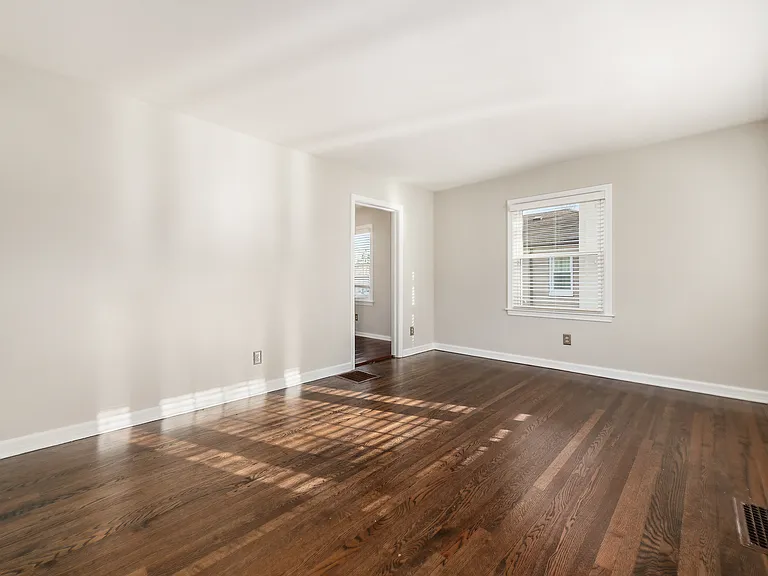 316 E Weisheimer Rd — Photo 10