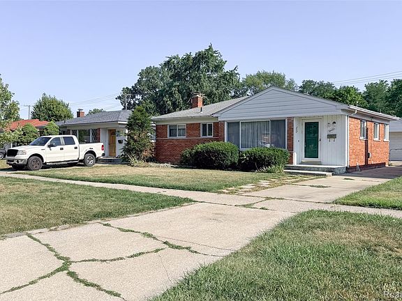 2nd image of 24433 Champaign St