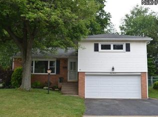 911 Lynbrook St SE, North Canton, OH 44720