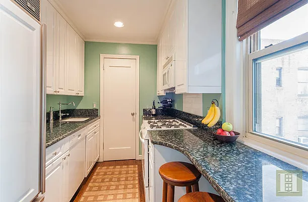 Sold by Halstead Real Estate | media 15